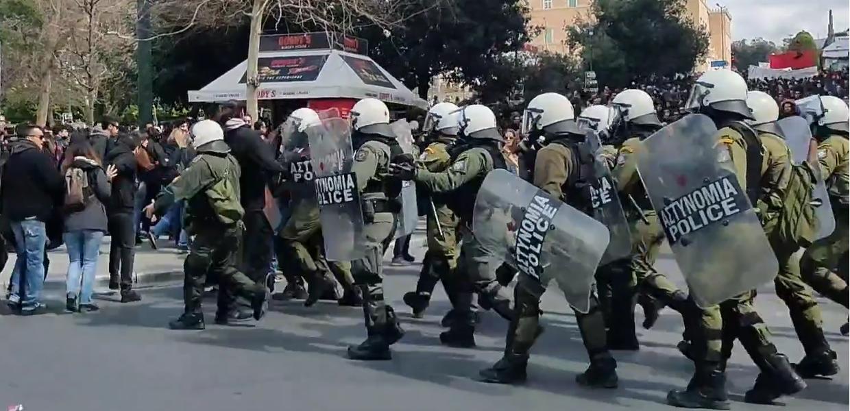 Επίθεση των ΜΑΤ