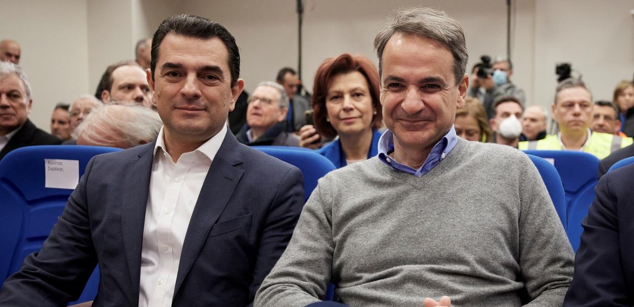 Ο Κυριάκος Μητσοτάκης και ο Κώστας Σκρέκας