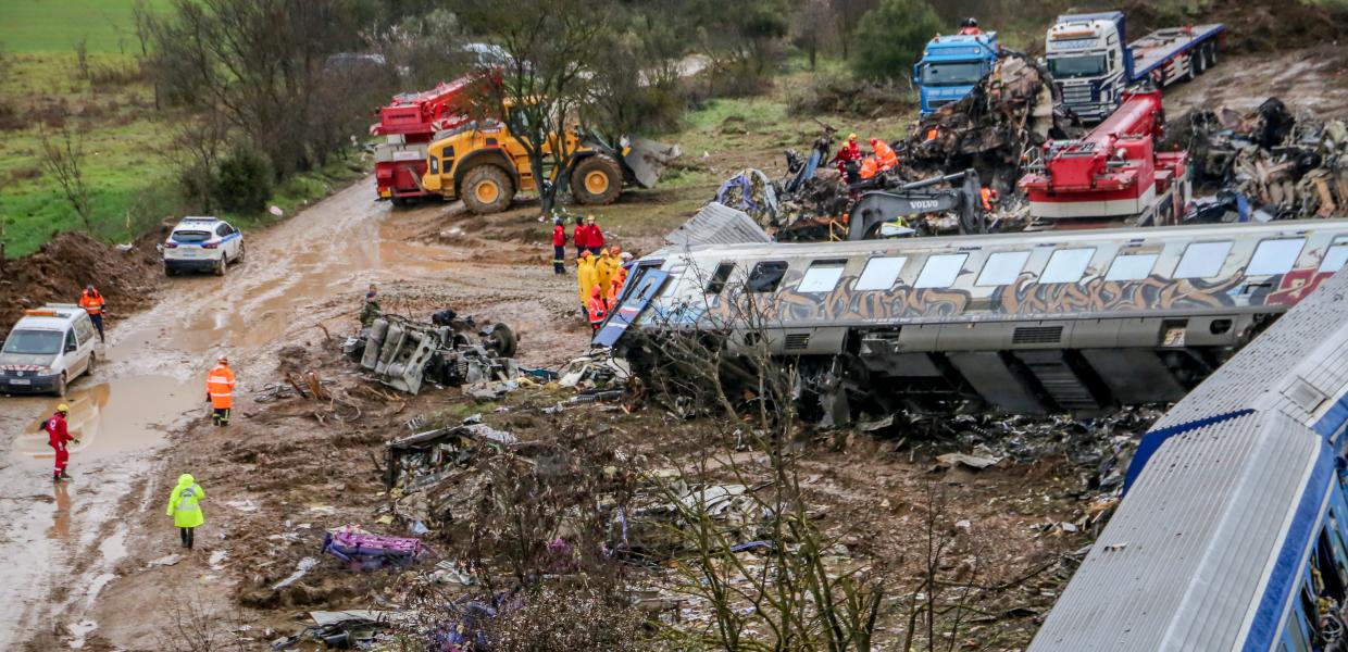 Το διαλυμένο τρένο μετά την σύγκρουση στα Τέμπη