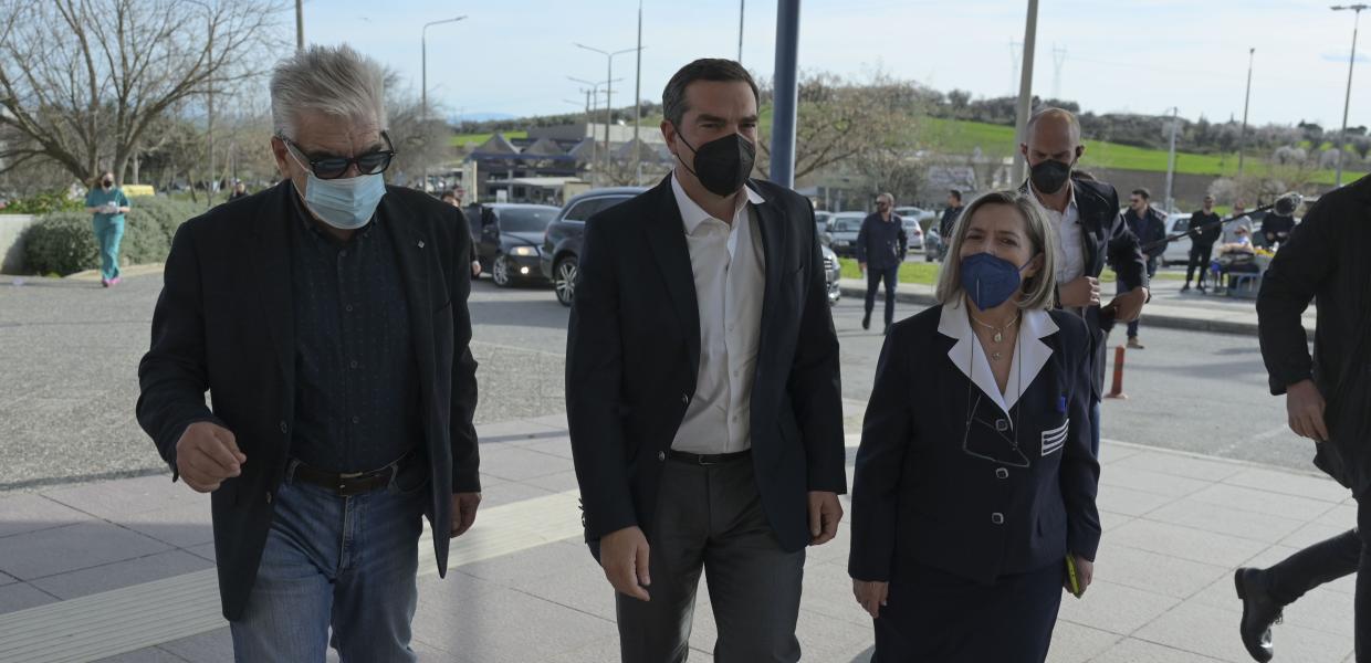 Ο Αλέξης Τσίπρας σε νοσοκομείο