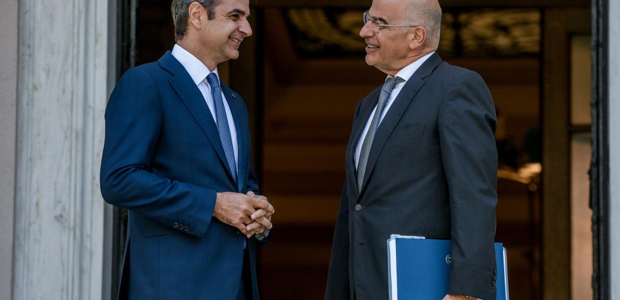 Ο Κυριάκος Μητσοτάκης και ο Νίκος Δένδιας