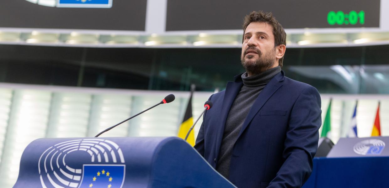 Ο Αλέξης Γεωργούλης στο βήμα του ευρωπαϊκού κοινοβουλίου 