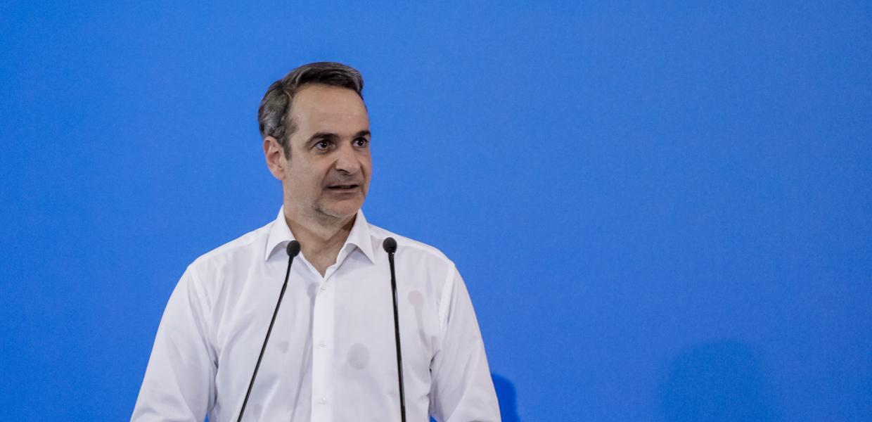 Ο Κυριάκος Μητσοτάκης δίνει ομιλία 