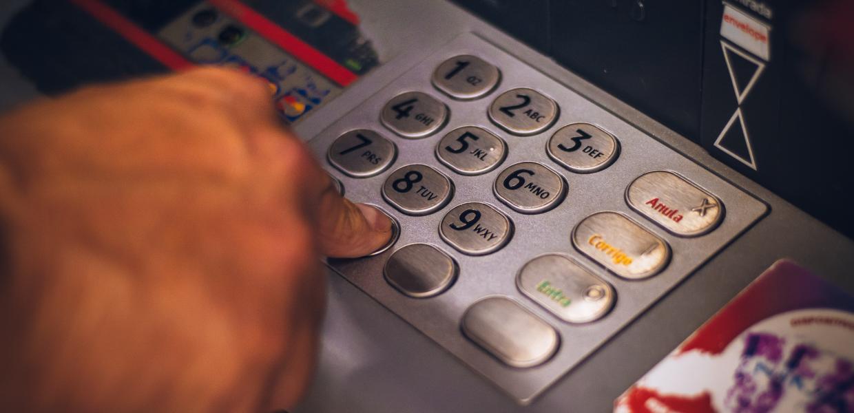 Απάτη με κλοπή χρημάτων ανυποψίαστων πολιτών