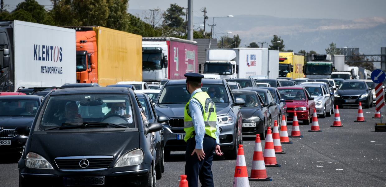 Έλεγχοι της τροχαίας στα διόδια