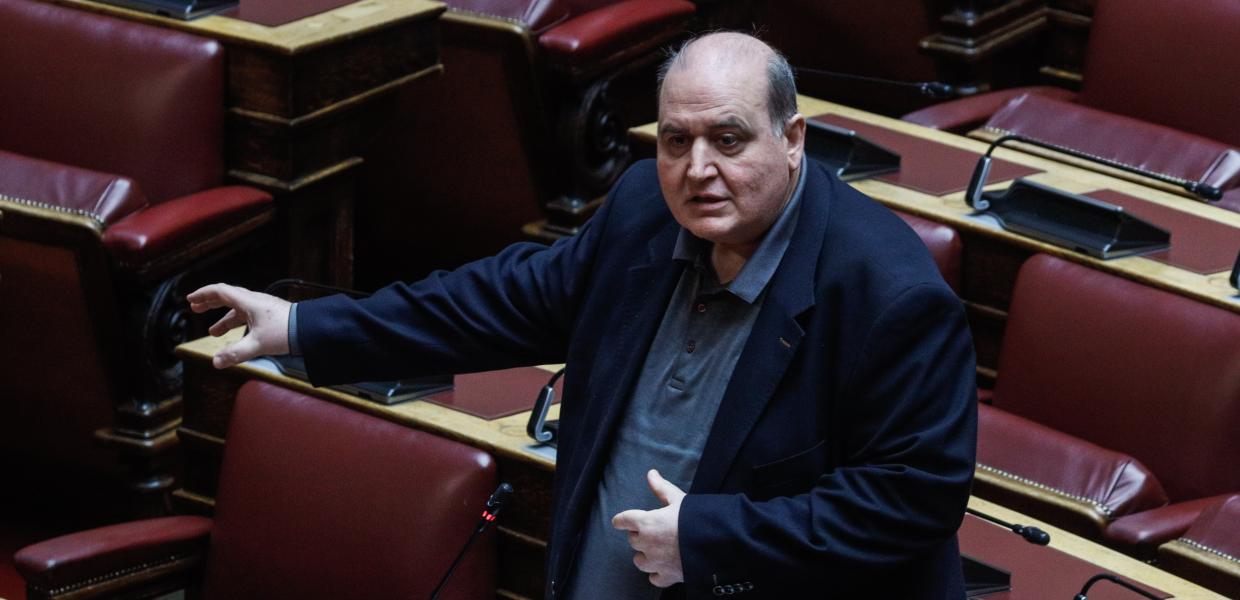 Ο Νίκος Φίλης στη Βουλή