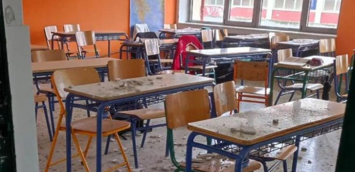 Γκρεμίστηκε ταβάνι στα Τρίκαλα