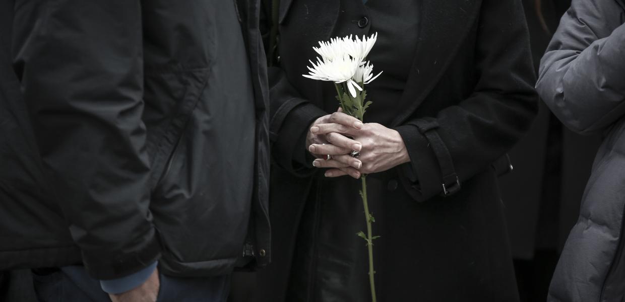 Λουλούδι σε κηδεία