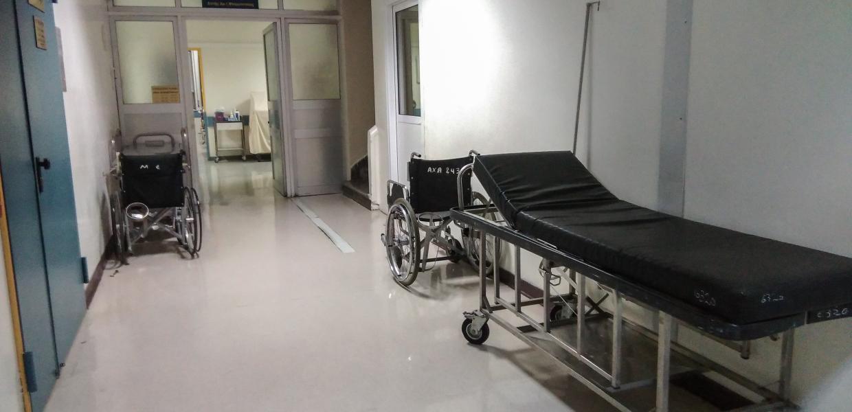 Άδειος διάδρομος σε νοσοκομείο
