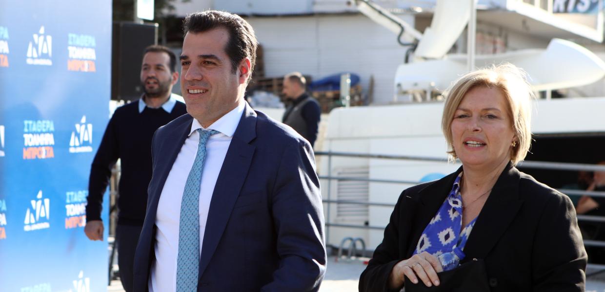 Θάνος Πλεύρης Μίνα Γκάγκα