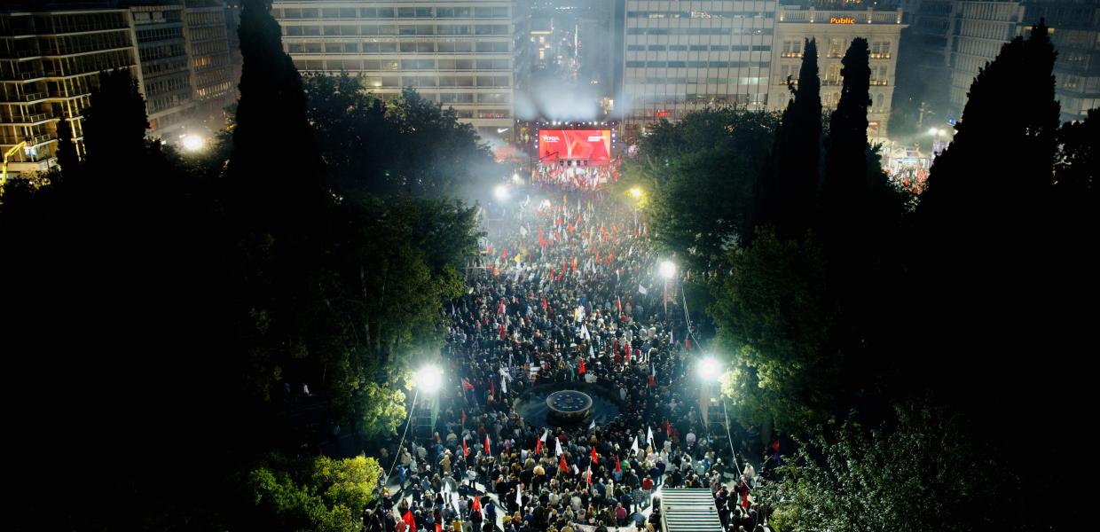 Κόσμος στο Σύνταγμα