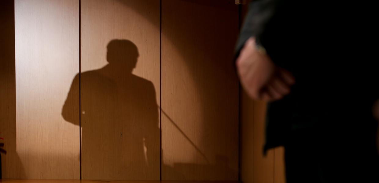 Η σκιά του Κυριάκου Μητσοτάκη