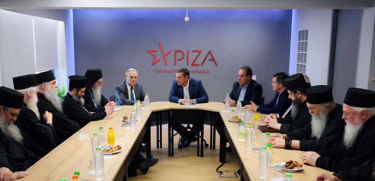 Ο Αλέξης Τσίπρας με εκπροσώπους από το Άγιο όρος