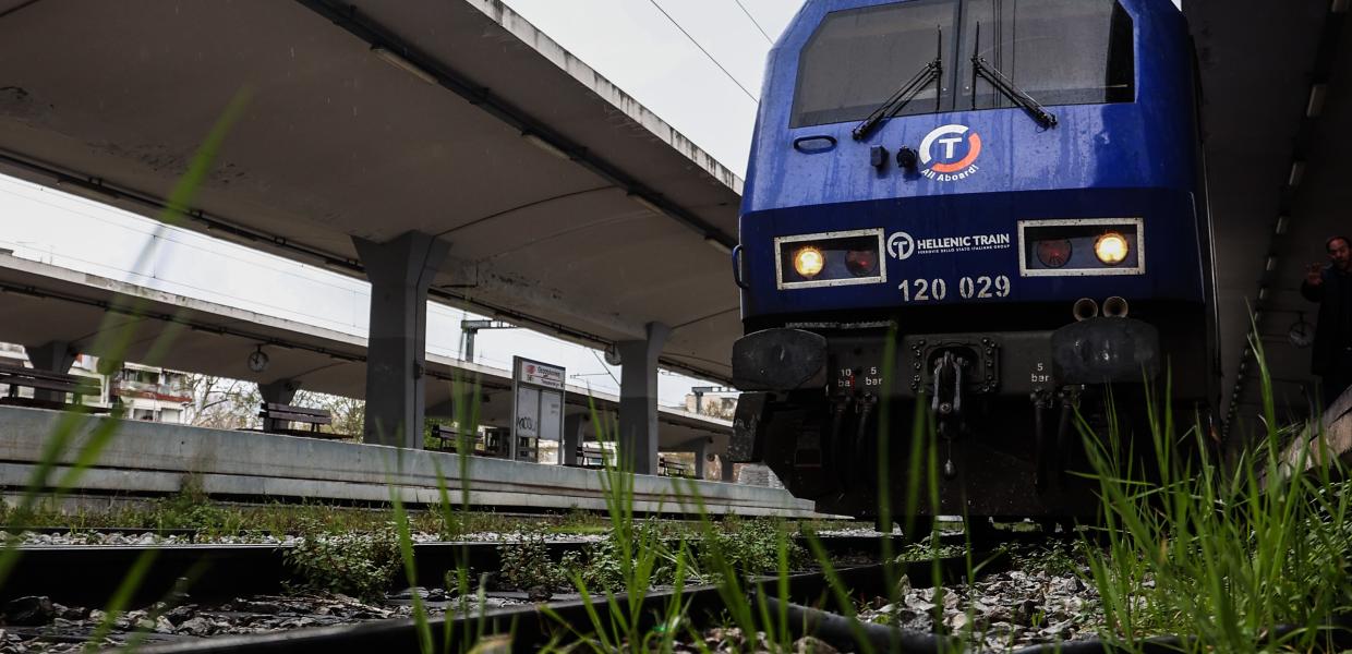 Τρένο της Hellenic Train στις ράγες