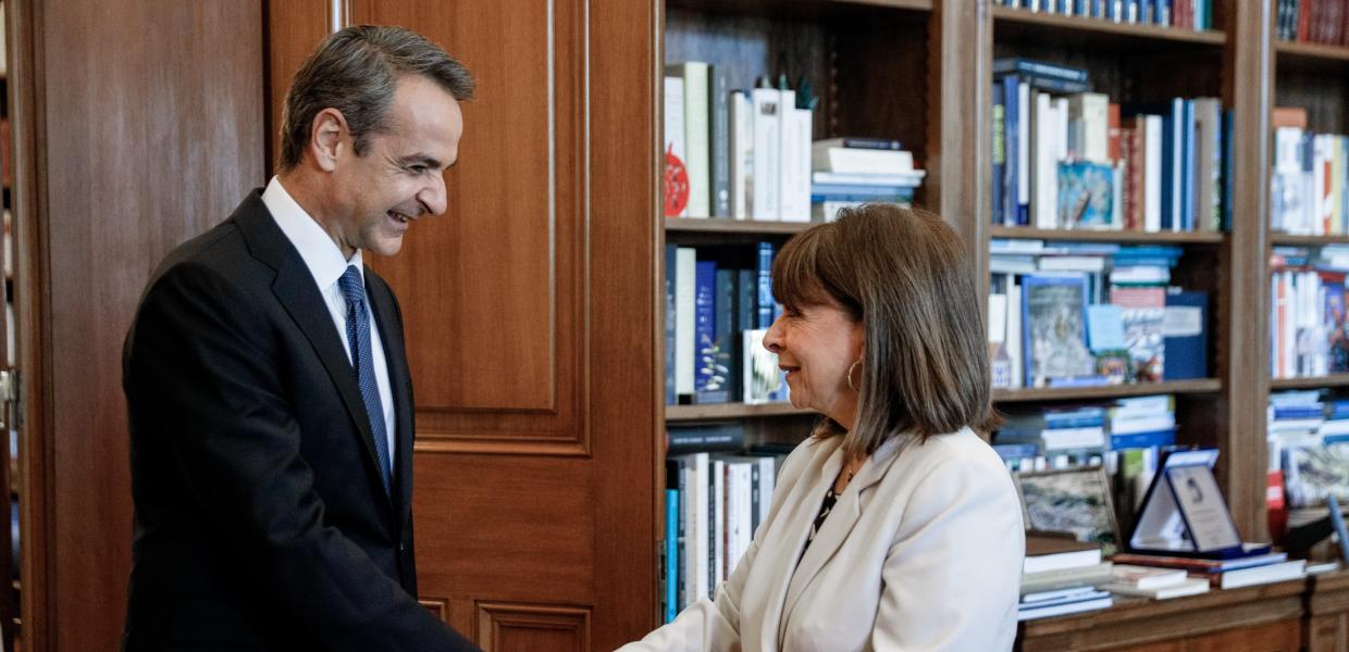 Ο Κυριάκος Μητσοτάκης με την Κατερίνα Σακελλαροπούλου