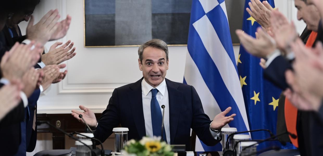 ΚΥΡΙΑΚΟΣ ΜΗΤΣΟΤΑΚΗΣ ΥΠΟΥΡΓΙΚΟ ΧΕΙΡΟΚΡΟΤΗΜΑΤΑ