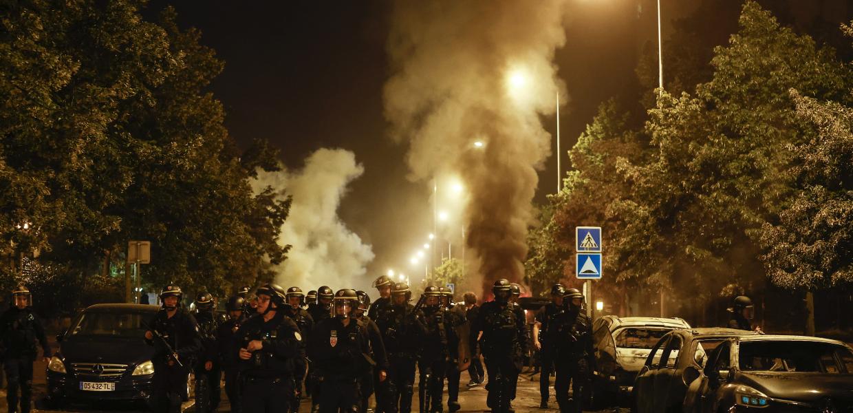 ΠΑΡΙΣΙ ΔΟΛΟΦΟΝΙΑ 17ΧΡΟΝΟΥ