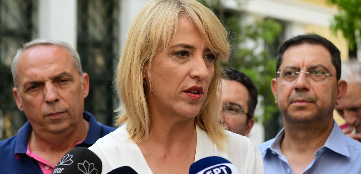 Η Ρένα Δούρου