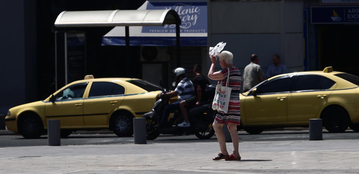 Καύσωνας μεγάλη ηλικιωμένη