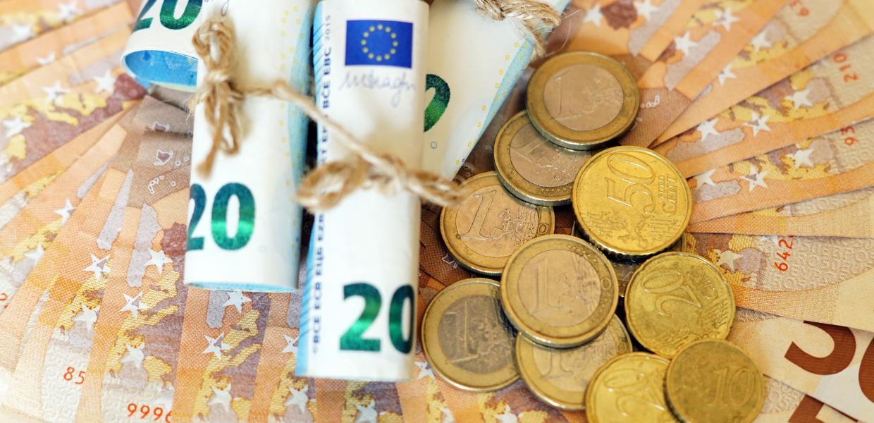 ευρώ σε χαρτονομίσματα και κέρματα