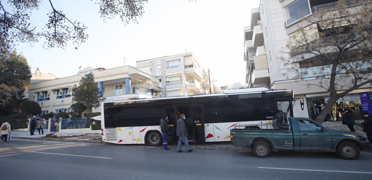 ΛΕΩΦΟΡΕΙΟ ΟΑΣΘ ΑΤΥΧΗΜΑ