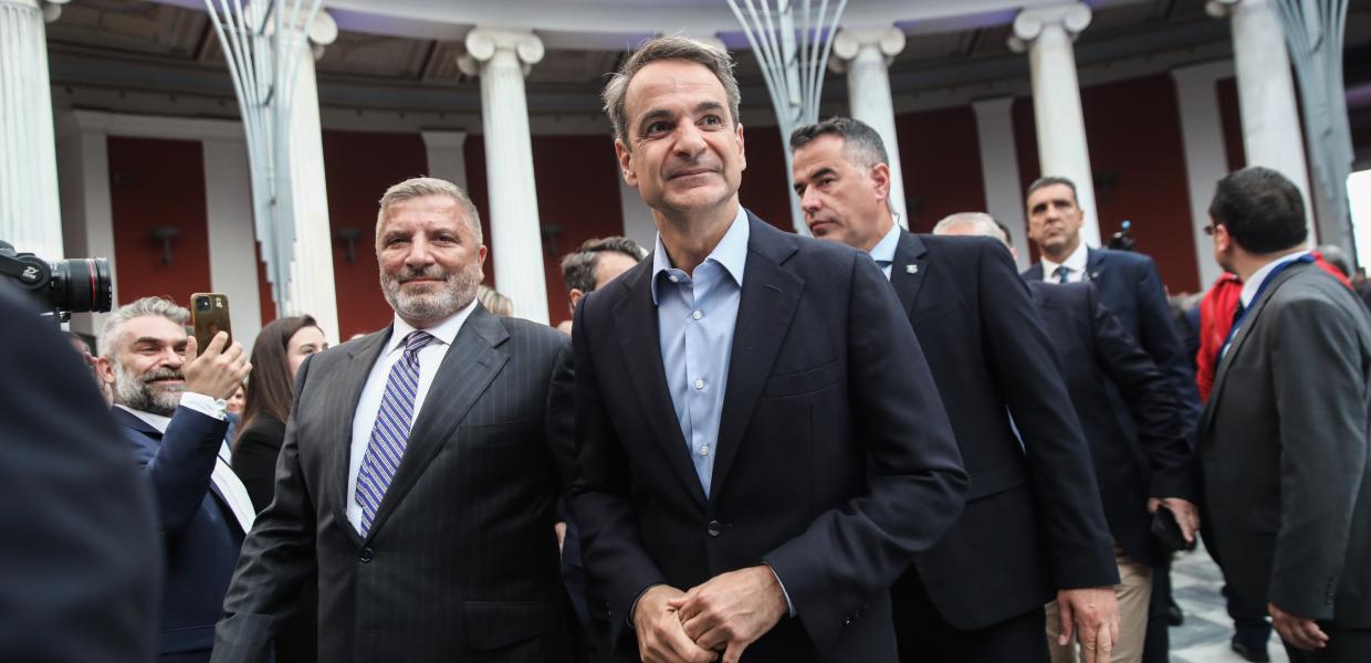 Πατούλης