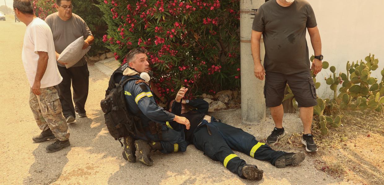 Πυροσβέστης λιποθύμησε