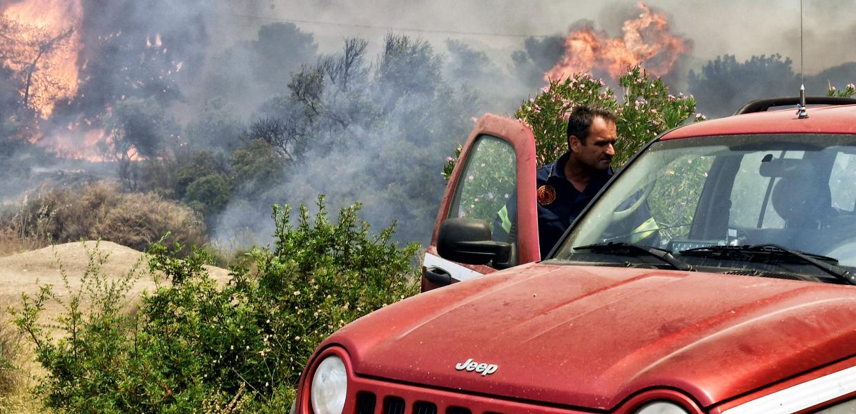 Πυρκαγιά φωτιά Λουτράκι