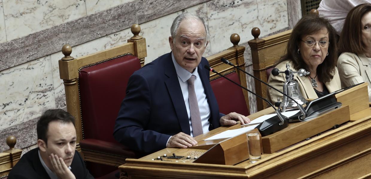 Ο Κώστας Τασούλας στη Βουλή