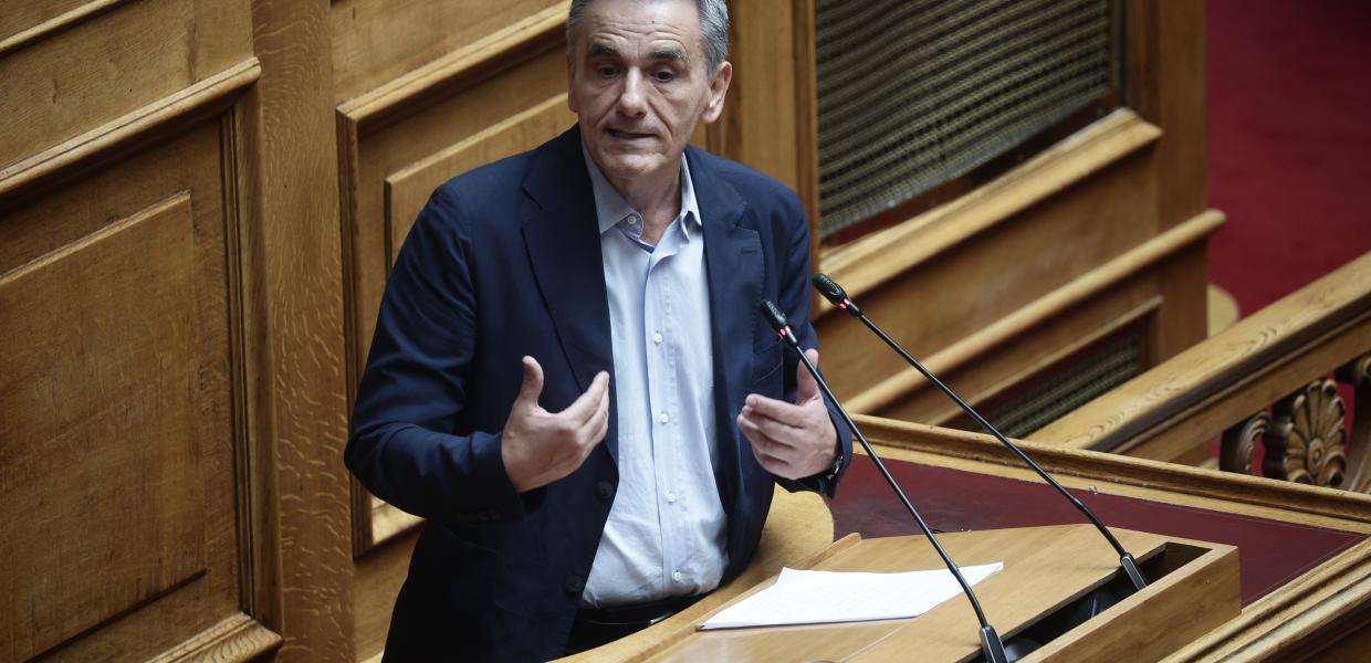 Ο Ευκλείδης Τσακαλώτος στη Βουλή