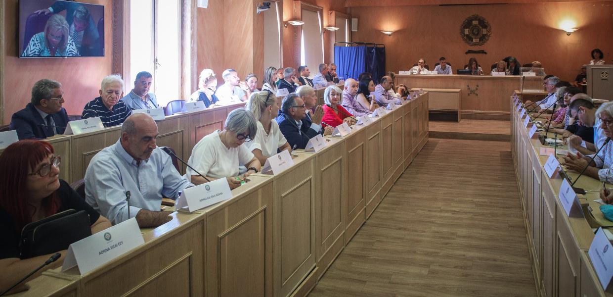 Δημοτικό Συμβούλιο στην Αθήνα