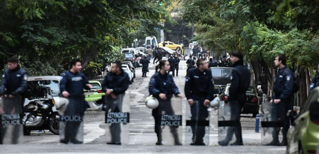 ΜΑΤ στον δρόμο