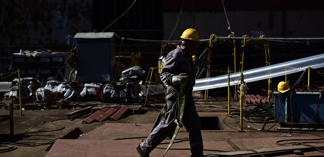 Εργάτης σε ναυπηγείο