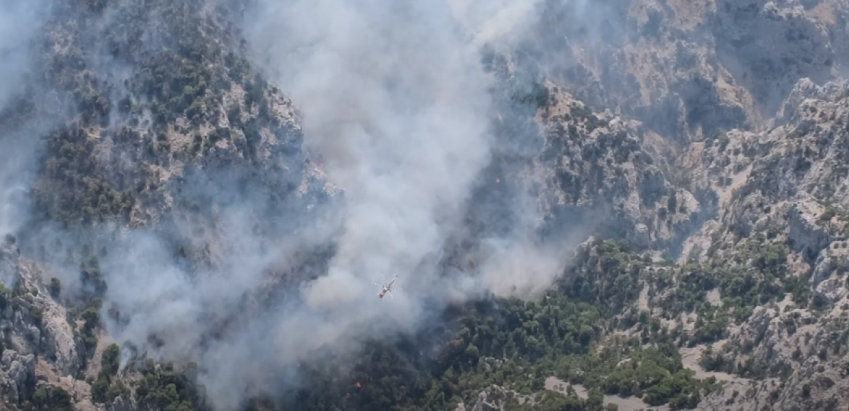 Βίντεο πυροσβεστικό ελικόπτερο Πάρνηθα