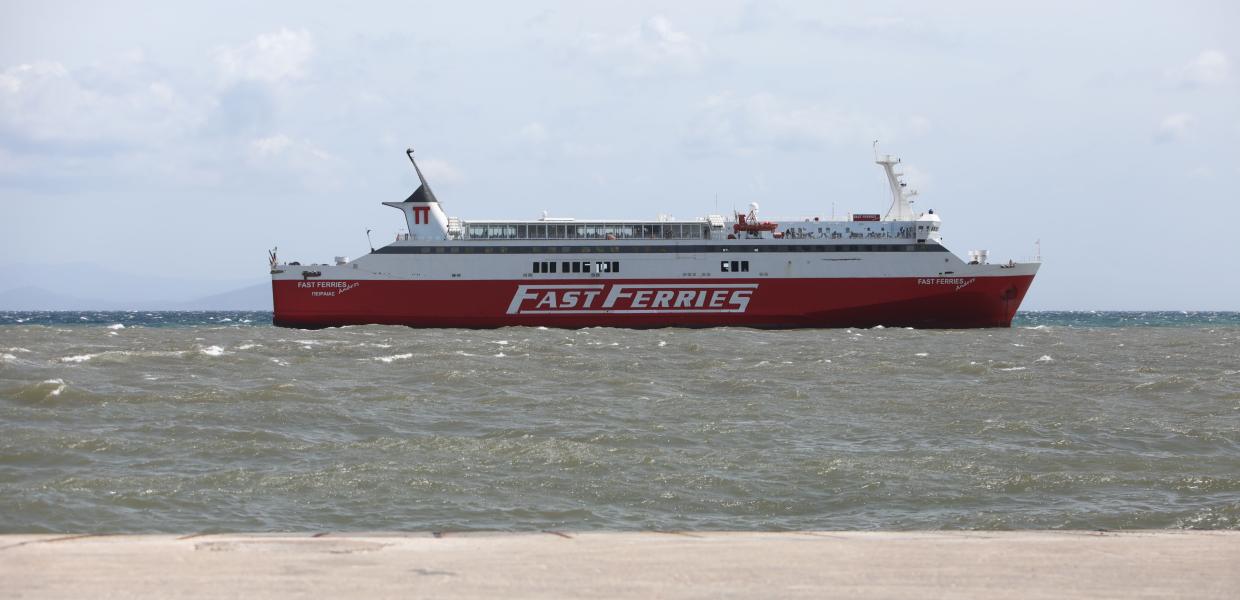 To Fast Frerries Andros