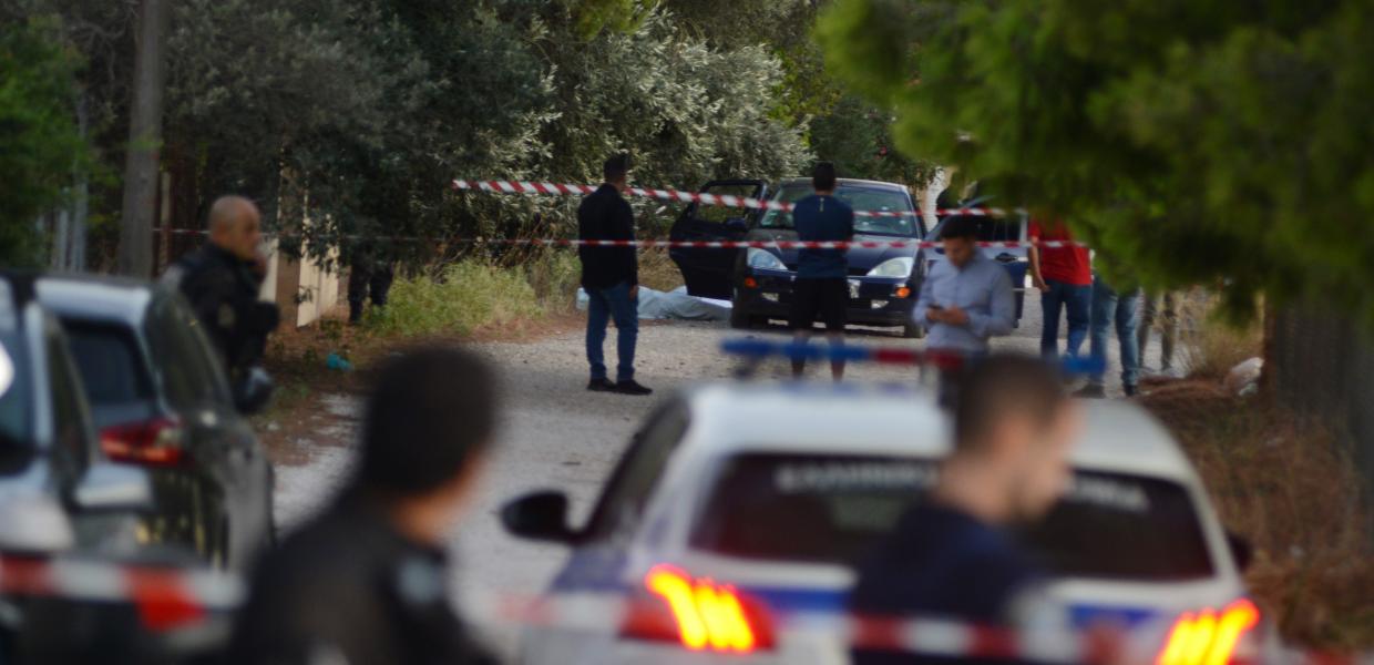 η αστυνομία έχει αποκλείσει το σημείο που δολοφονήθηκαν τα 6 θύματα του μακελειού