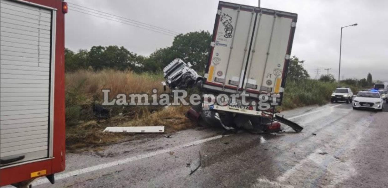 Λαμία νταλίκα τροχαίο