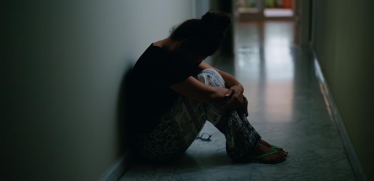 Βία έφηβη κορίτσι 