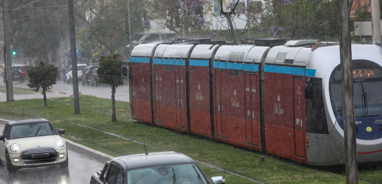 Βροχή και τραμ