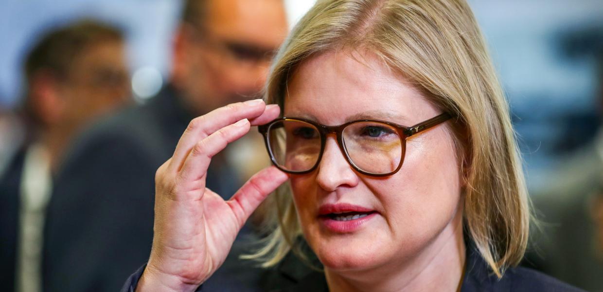 Η υποψήφια του AdF για τις εκλογές της Βαυαρίας, Katrin Ebner-Steiner