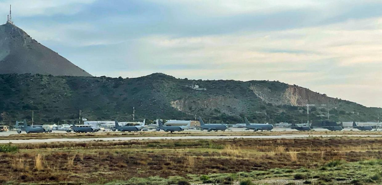 ΑΠΟΚΛΕΙΣΤΙΚΟ ΚΑΘΗΜΕΡΙΝΗ ΣΟΥΔΑ ΗΠΑ ΣΤΡΑΤΙΩΤΙΚΑ ΑΕΡΟΣΚΑΦΗ