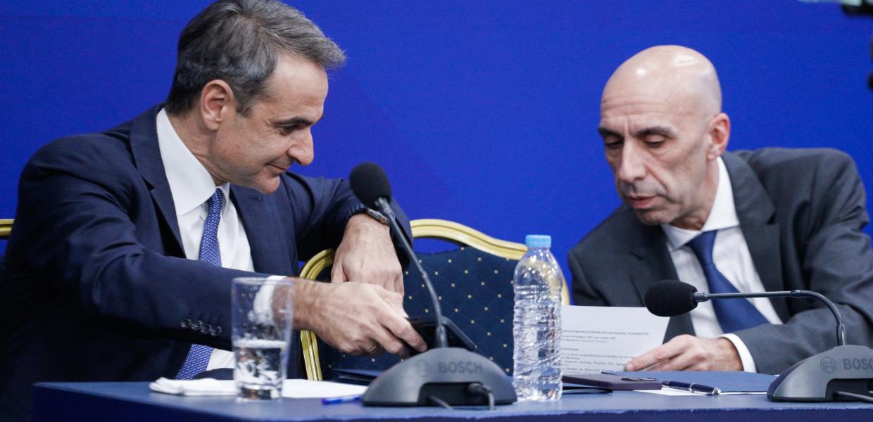 Ο Κυριάκος Μητσοτάκης και το Γιάννης Μπρατάκος