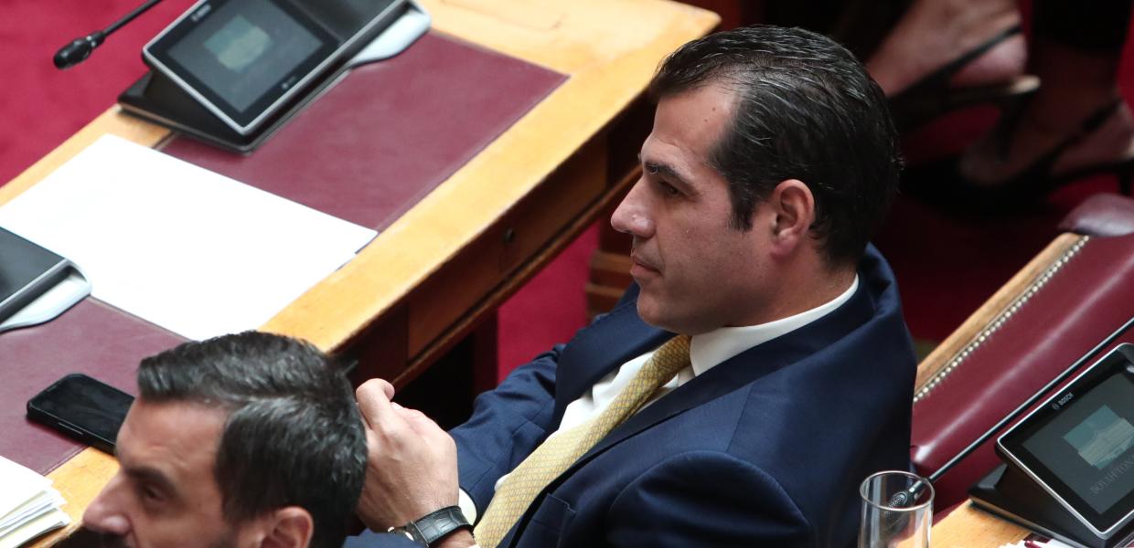 Ο Θάνος Πλεύρης στη Βουλή