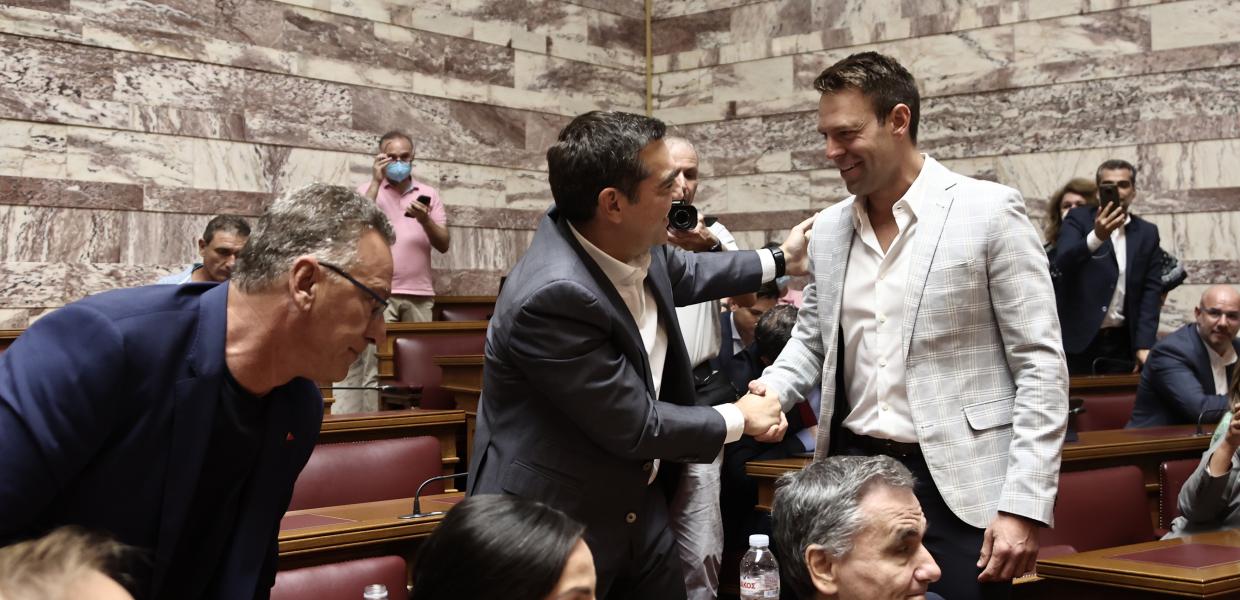 Αλέξης Τσίπρας και Στέφανος Κασσελάκης στη Βουλή