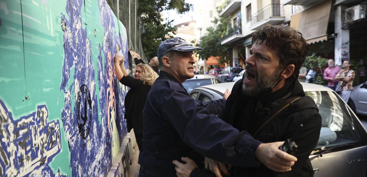 Εξάρχεια μετρό δέντρα