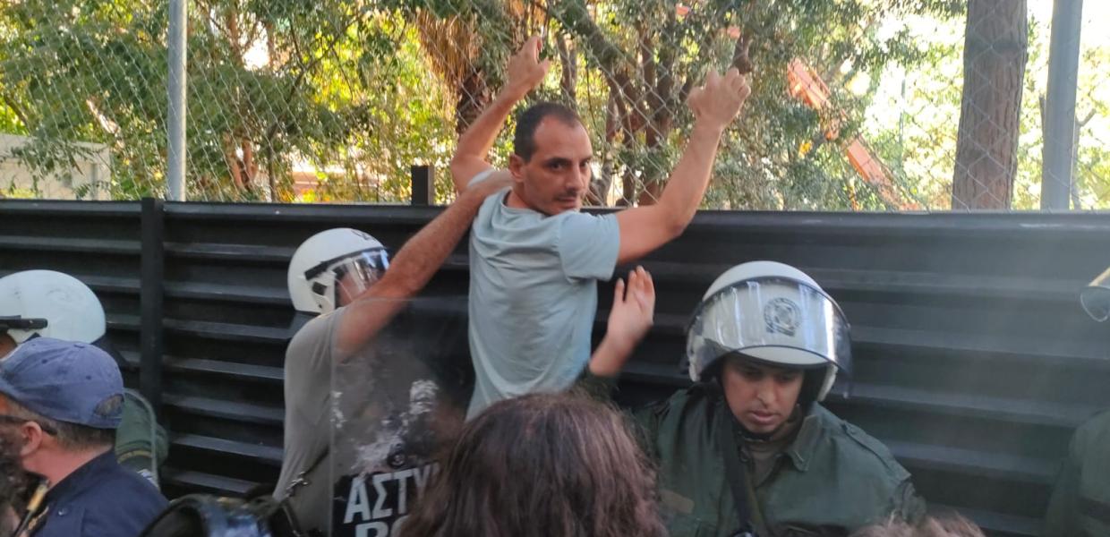 ΜΑΤ κατά κατοίκων