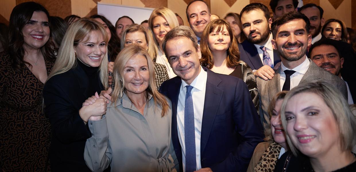 ΚΥΡΙΑΚΟΣ ΜΗΤΣΟΤΑΚΗΣ ΜΑΡΕΒΑ