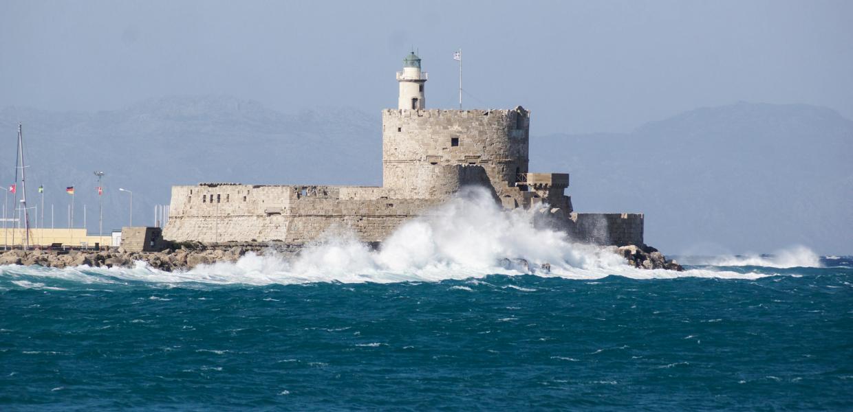 ΚΑΙΡΟΣ ΙΣΧΥΡΟΙ ΑΝΕΜΟΙ