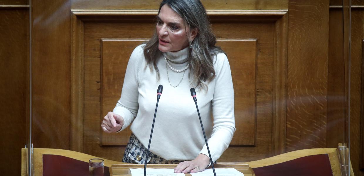 Πέτη Πέρκα 