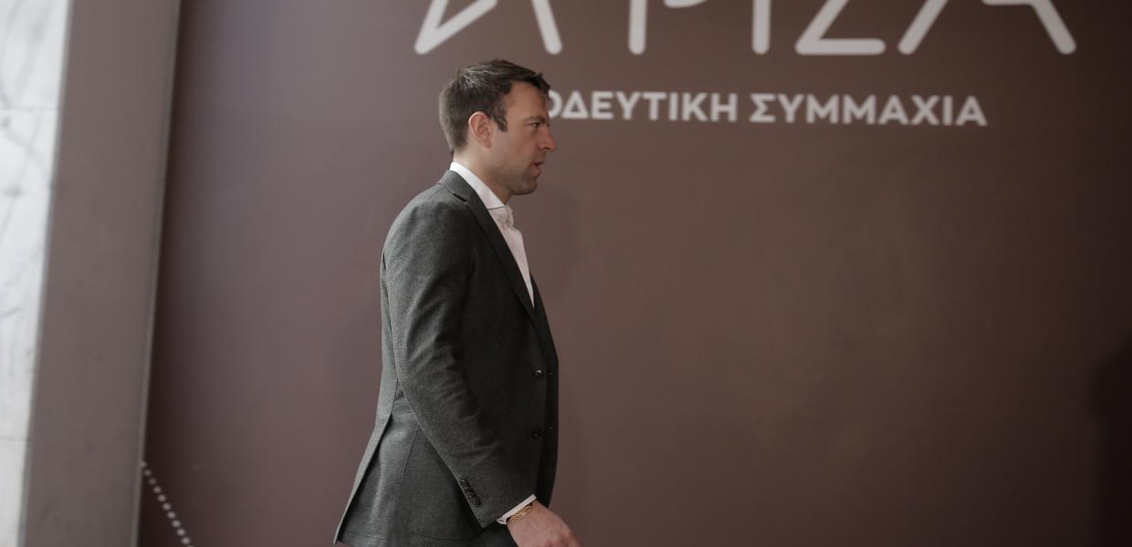Ο Στέφανος Κασσελάκης στα γραφεία του ΣΥΡΙΖΑ - ΠΣ